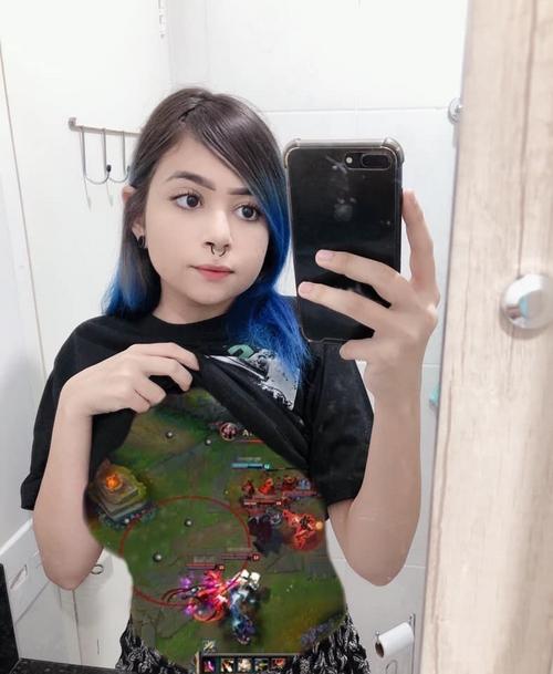 What's the name of this pornstar?