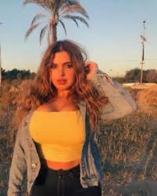 What's the name of this pornstar?