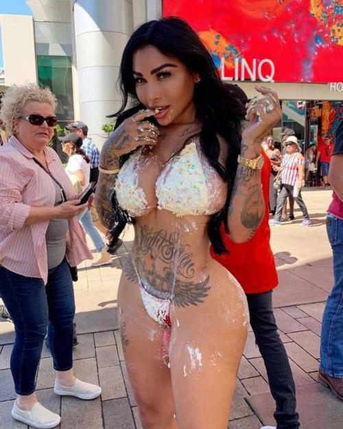 What's the name of this pornstar?