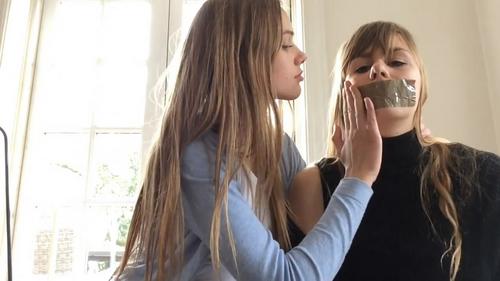 What's the name of this pornstar?