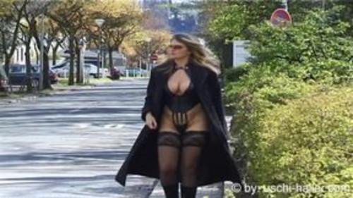 What's the name of this pornstar?