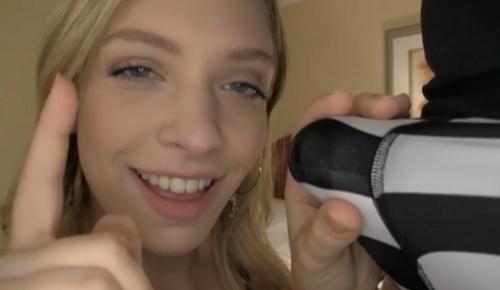 What's the name of this pornstar?