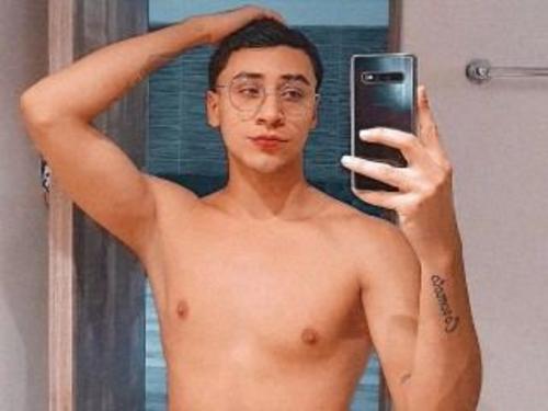 What's the name of this pornstar?