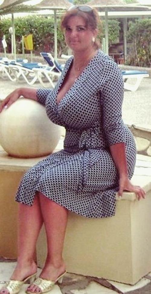 What's the name of this pornstar?