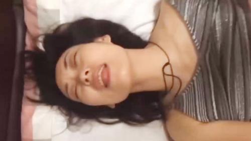 What's the name of this pornstar?