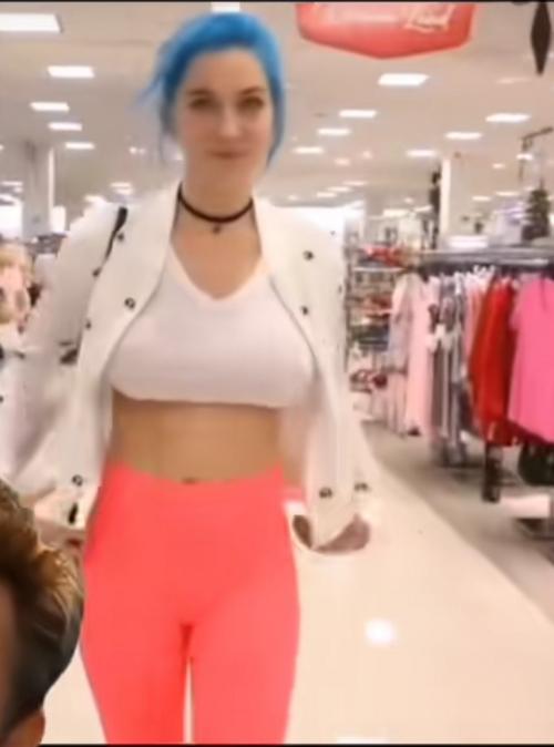 Skye Blue - https://9gag.com/gag/aLggyq5