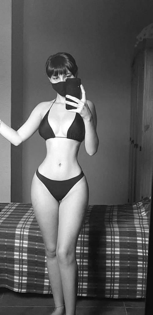 What's the name of this pornstar?