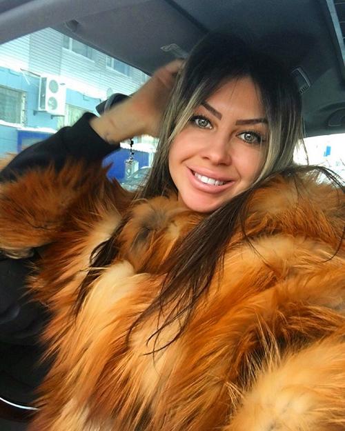 What's the name of this pornstar?