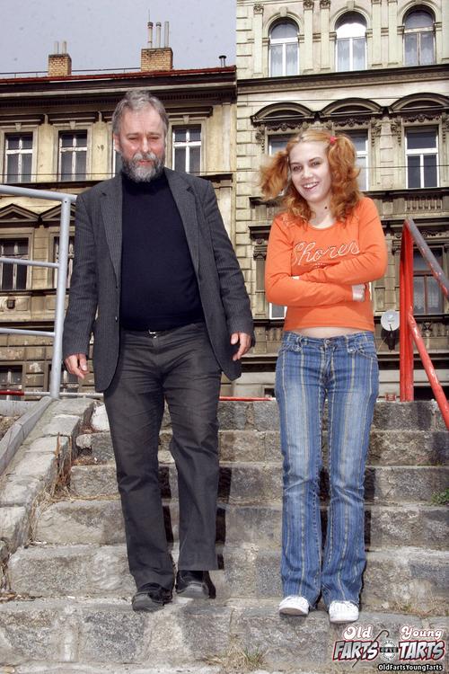 What's the name of this pornstar?