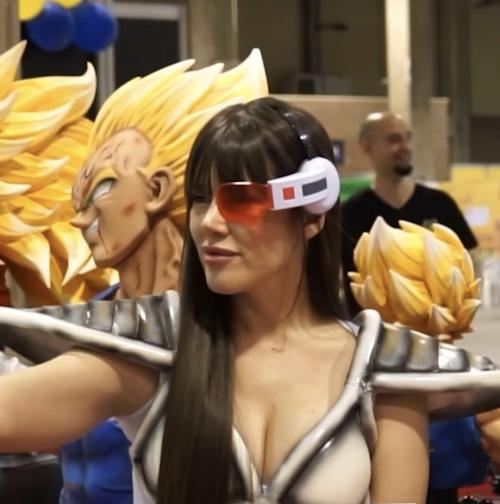 What's the name of this pornstar?