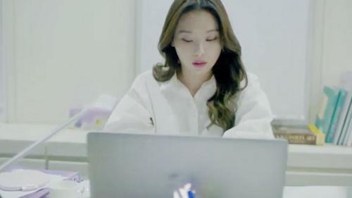 What's the name of this pornstar?