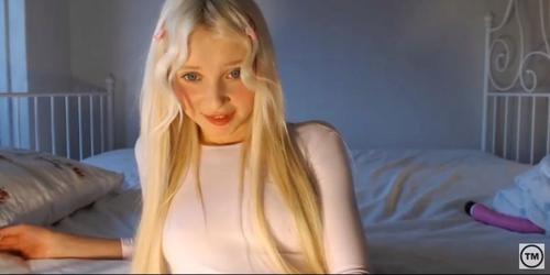 What's the name of this pornstar?