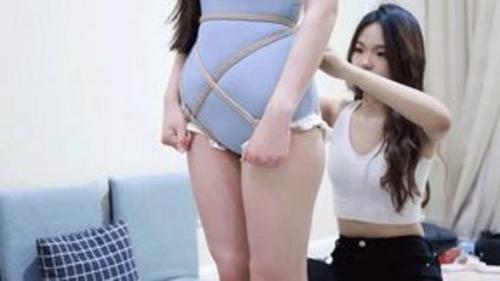 What's the name of this pornstar?